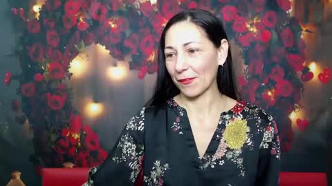 lilugrants online show from 02.04.25