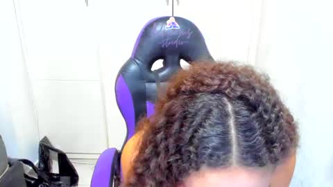 Snapshot of lily_anal_squirt chatting on 12.21.24 lily_anal_squirt online show from 12.21.24