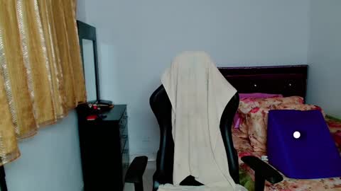 Snapshot of lily_benet1 chatting on 02.15.25 LILYB online show from 02.15.25