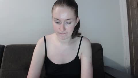 lily_love_x online show from 10.12.25
