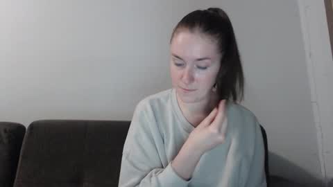 lily_love_x online show from 10.17.25