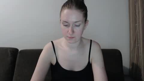Snapshot of lily_love_x chatting on 06.10.26 lily_love_x online show from 06.10.26