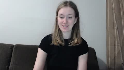 Snapshot of lily_love_x chatting on 07.22.26 lily_love_x online show from 07.22.26