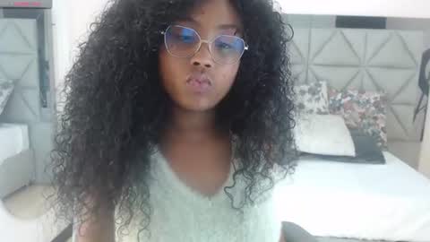 Snapshot of lily_mendoza chatting on 06.10.26 lily_mendoza online show from 06.10.26
