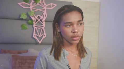 Lily Miiller online show from 11.21.25