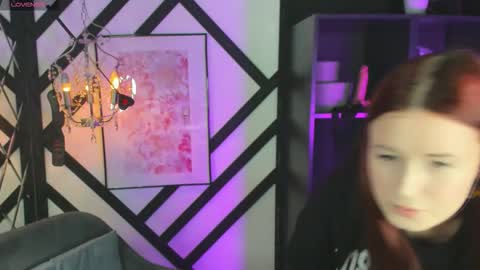 Snapshot of lily_moonlight chatting on 12.16.25 Lily online show from 12.16.25