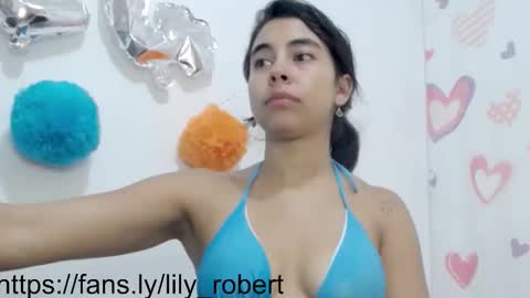 Lily Roberts online show from 09.11.25