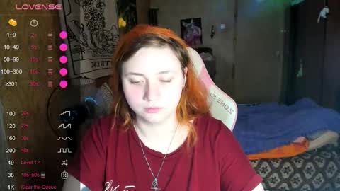 Snapshot of lily_shamy chatting on 05.12.26 Alice online show from 05.12.26