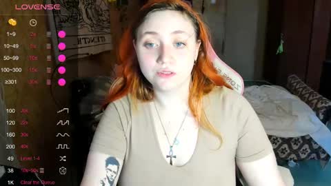 Snapshot of lily_shamy chatting on 05.24.26 Alice online show from 05.24.26
