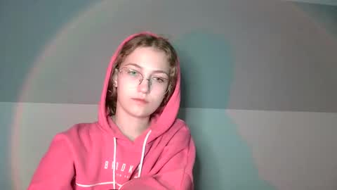 small lily online show from 09.30.25