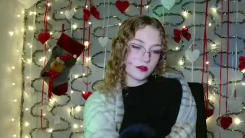 small lily online show from 12.02.25