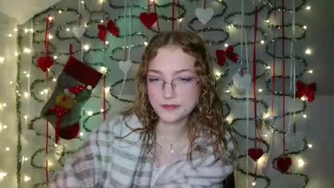 small lily online show from 12.15.25