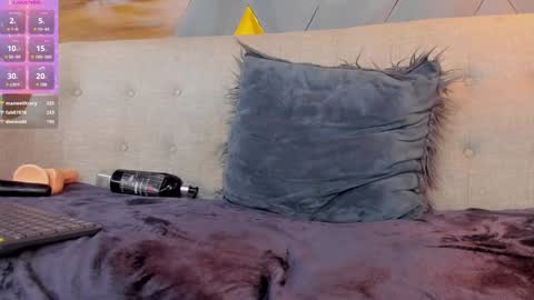 lily_waist online show from 01.24.25