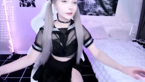 Snapshot of lily_weep chatting on 02.26.26 Lily online show from 02.26.26