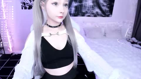 Snapshot of lily_weep chatting on 03.13.26 Lily online show from 03.13.26