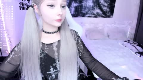 Snapshot of lily_weep chatting on 04.06.26 Lily online show from 04.06.26