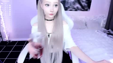 Snapshot of lily_weep chatting on 06.03.26 Lily online show from 06.03.26