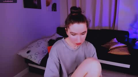 LILY online show from 12.21.25