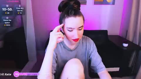 Snapshot of lily_xbaby chatting on 06.14.26 LILY online show from 06.14.26