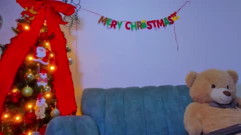 Snapshot of lilydolll chatting on 12.21.25 Lily online show from 12.21.25