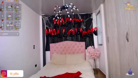 lilyfox23 online show from 10.29.25