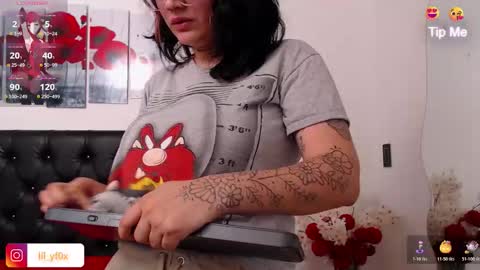 lilyfox23 online show from 11.03.25