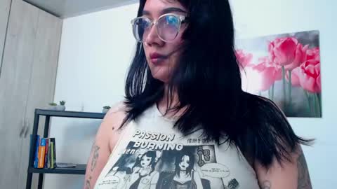 lilyfox23 online show from 04.14.26