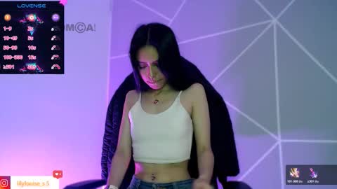 Snapshot of lilylouisee_ chatting on 12.21.25 Liliana louise online show from 12.21.25