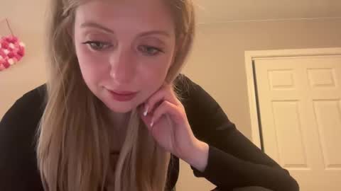 Snapshot of lilymae98 chatting on 02.08.25 LilyMae online show from 02.08.25