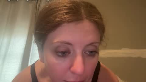Snapshot of lilymae98 chatting on 06.10.26 LilyMae online show from 06.10.26