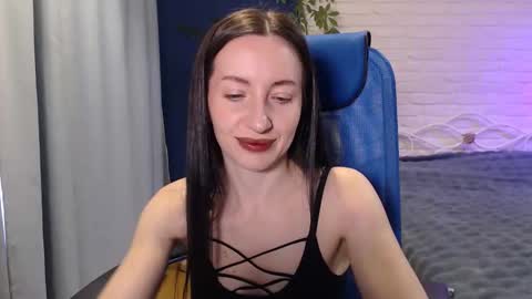 Snapshot of lilymellow chatting on 10.27.25 Lily online show from 10.27.25