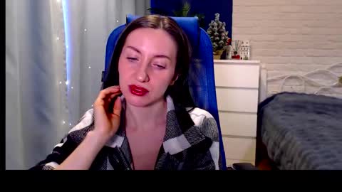 Snapshot of lilymellow chatting on 01.09.26 Lily online show from 01.09.26