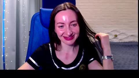Snapshot of lilymellow chatting on 02.20.26 Lily online show from 02.20.26
