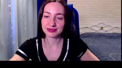Snapshot of lilymellow chatting on 02.21.26 Lily online show from 02.21.26