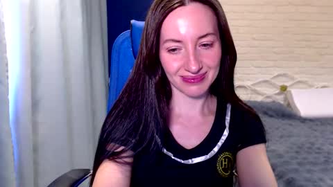 Snapshot of lilymellow chatting on 03.21.26 Lily online show from 03.21.26