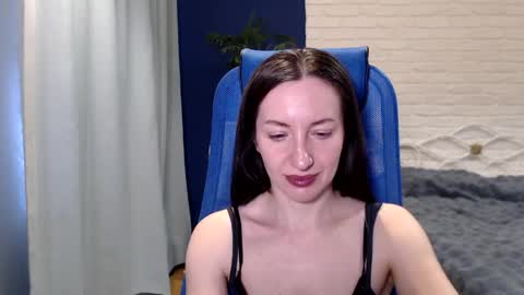 Snapshot of lilymellow chatting on 04.10.26 Lily online show from 04.10.26