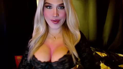 Snapshot of lilymonstercock chatting on 01.11.25 IM YOUR TRUE GODESS Lilymonstercock online show from 01.11.25