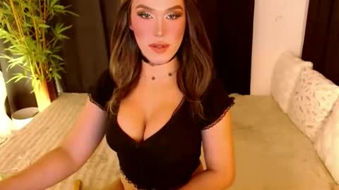 Snapshot of lilymonstercock chatting on 10.16.25 IM YOUR TRUE GODESS Lilymonstercock online show from 10.16.25
