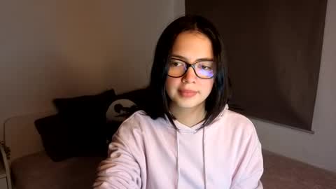 LillyPanda online show from 11.05.25