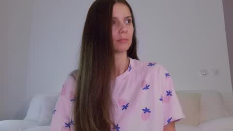 Lily online show from 11.04.25