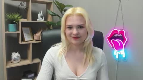 Snapshot of lilysweetxo chatting on 04.29.26 Lily online show from 04.29.26