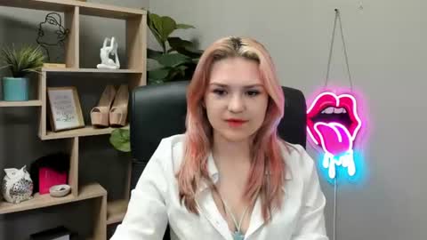 Snapshot of lilysweetxo chatting on 07.03.26 Lily online show from 07.03.26