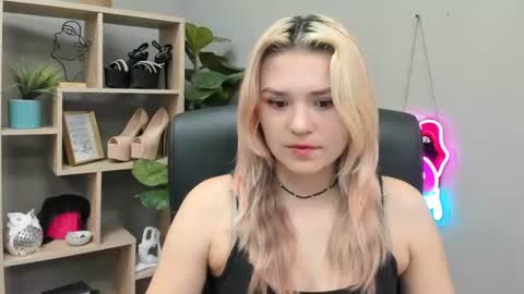 Snapshot of lilysweetxo chatting on 07.20.26 Lily online show from 07.20.26