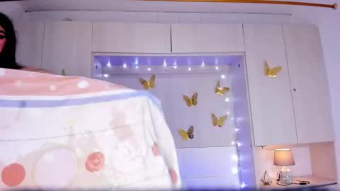 lilywhitee1 online show from 11.29.25