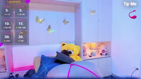 lilywhitee1 online show from 02.12.26