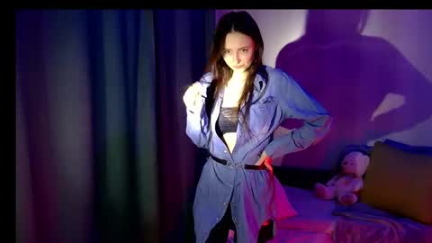 Snapshot of lilyxsky chatting on 12.10.24 LilyXSky online show from 12.10.24