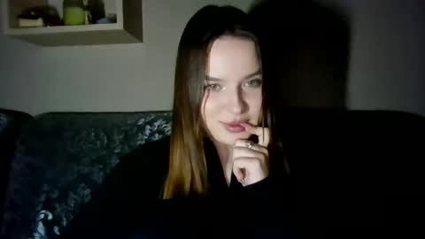 LilyyGray online show from 10.24.25
