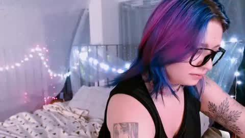 Snapshot of lina2d_tyan chatting on 06.19.26 Lina2D tyan online show from 06.19.26