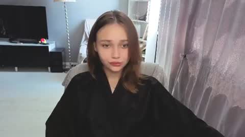 Snapshot of lina_and_lion chatting on 06.27.26 Scarlet online show from 06.27.26
