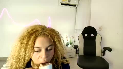 lina_andr online show from 08.01.26
